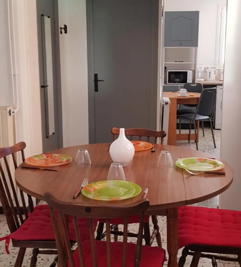Apartment Appartement Bas De Villa Rez De Jardin La Garde